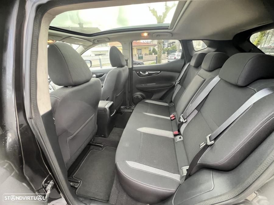 Nissan Qashqai 1.5 dCi N-Connecta - 23