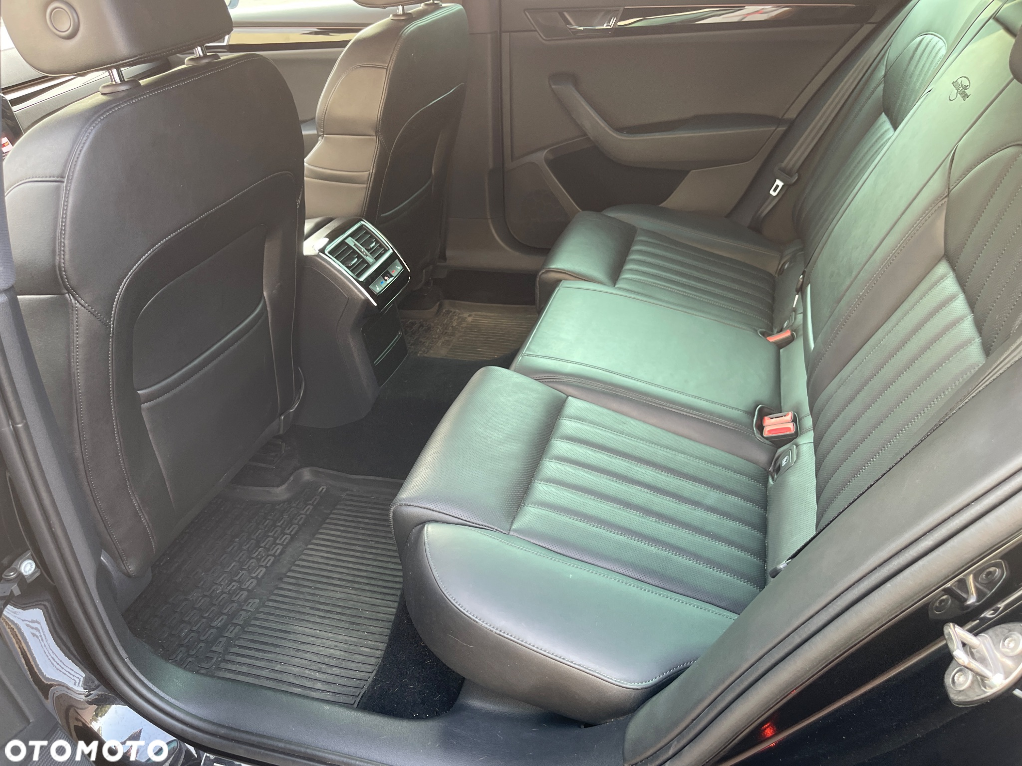 Skoda Superb 2.0 TSI 4x4 L&K DSG - 16