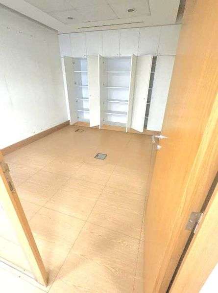 Loja na Baixa do Porto - Trindade - Grande imagem: 2/5