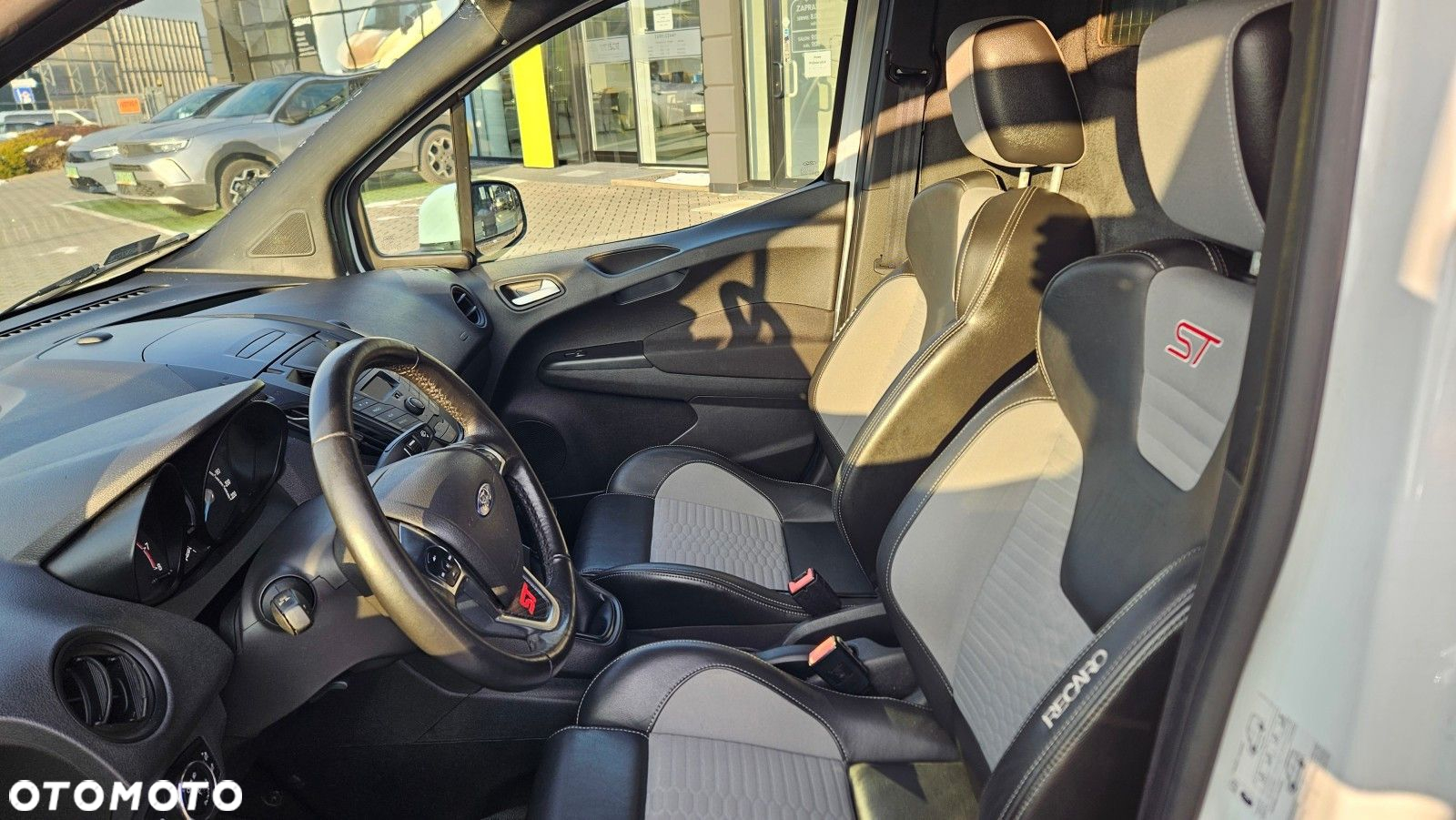 Ford courier - 7