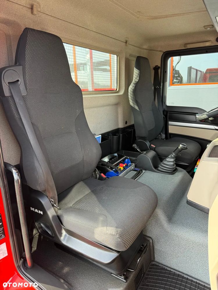 MAN TGM 18.250 // E6 // org. 92000km !!! // 4x2 // manual // skrzynia + HDS HMF z pilotem // TGS TGX TGL budowlanka żuraw dzwig kran crane - 29