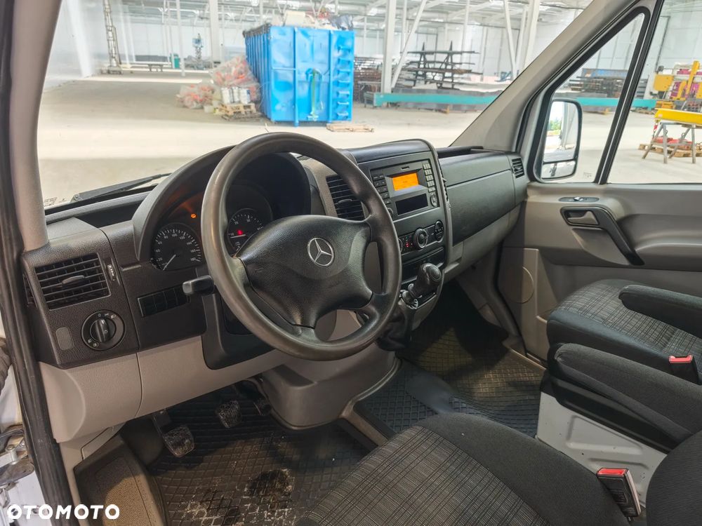 Mercedes-Benz Sprinter - 26