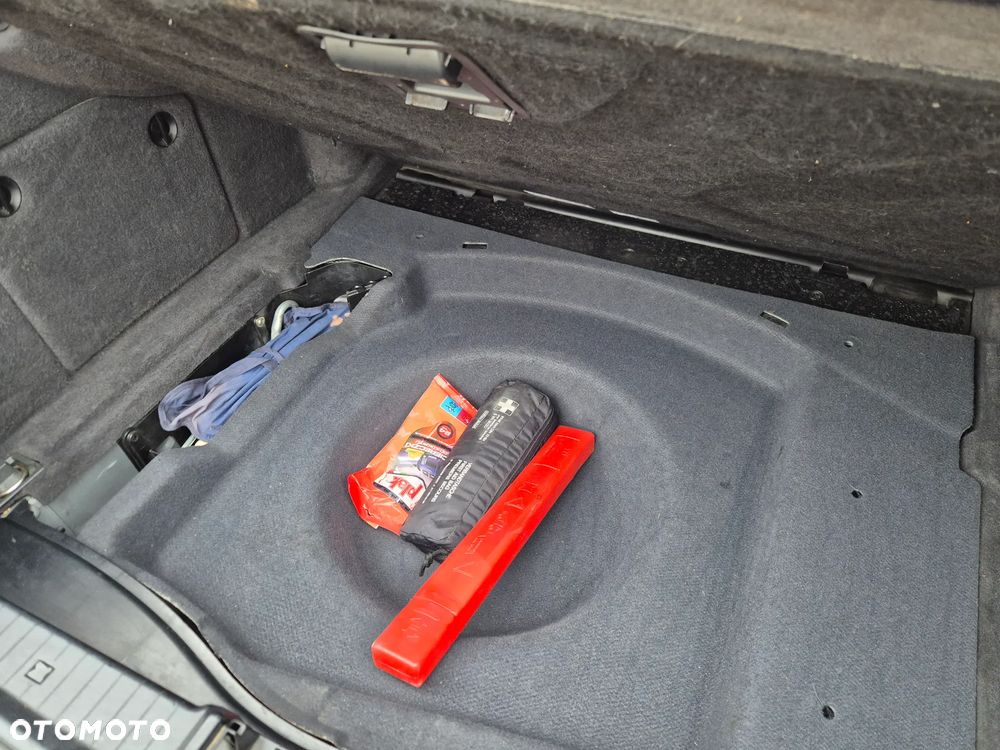 Mercedes-Benz Klasa E - 13