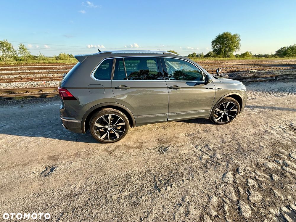 Volkswagen Tiguan 2.0 TDI SCR 4MotION DSG R-Line - 12