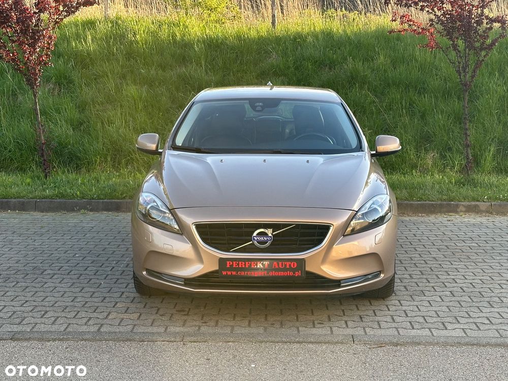 Volvo V40 D4 Inscription - 1