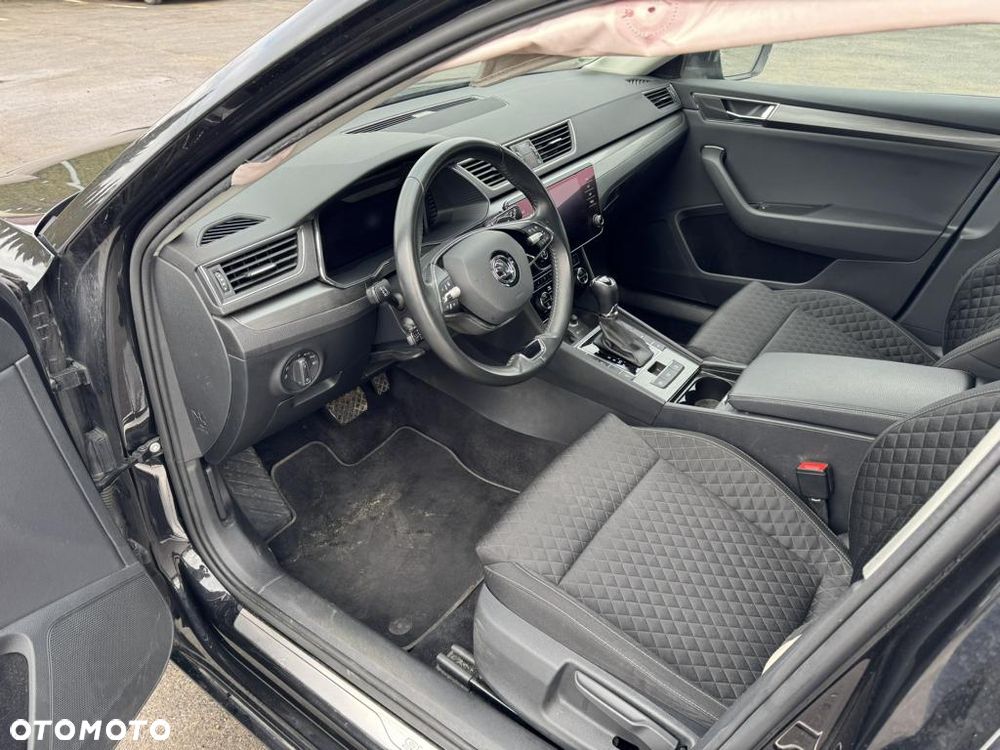 Skoda Superb 2.0 TDI DSG Ambition - 9