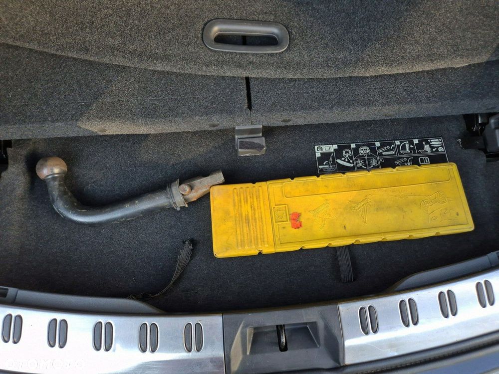 Nissan Qashqai+2 - 6