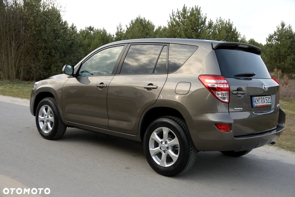 Toyota RAV4 - 4