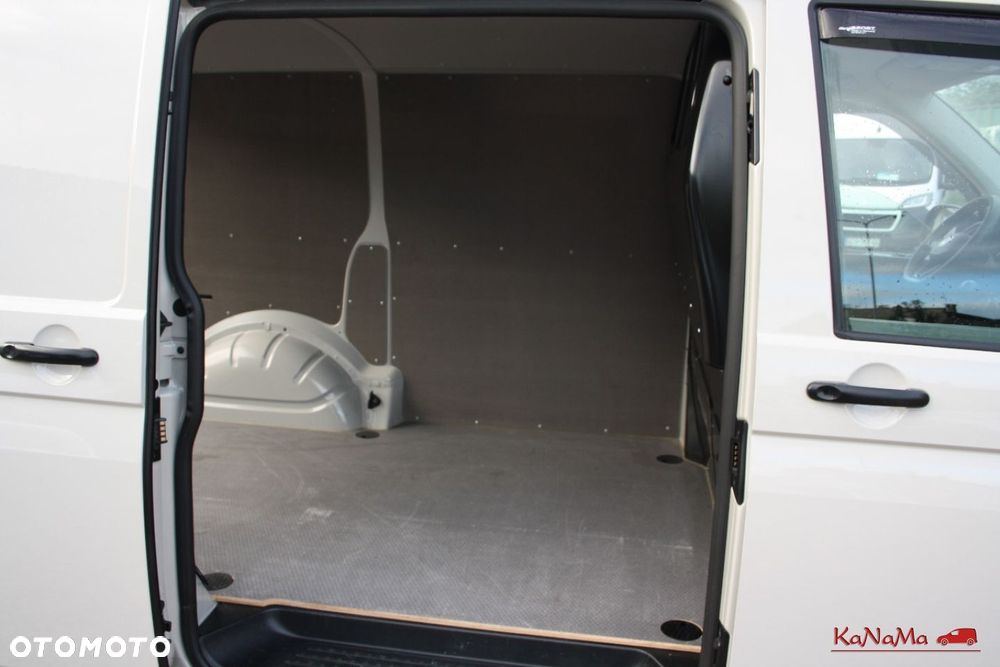 Volkswagen Transporter - 11