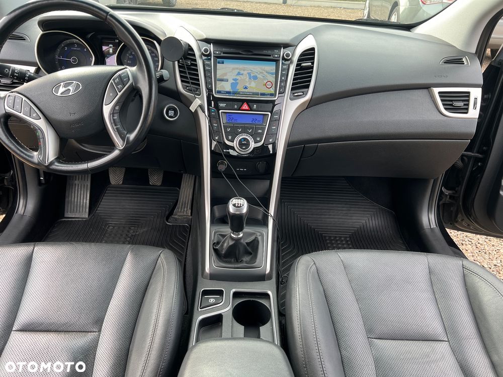 Hyundai i30 1.6 CRDi Premium - 28