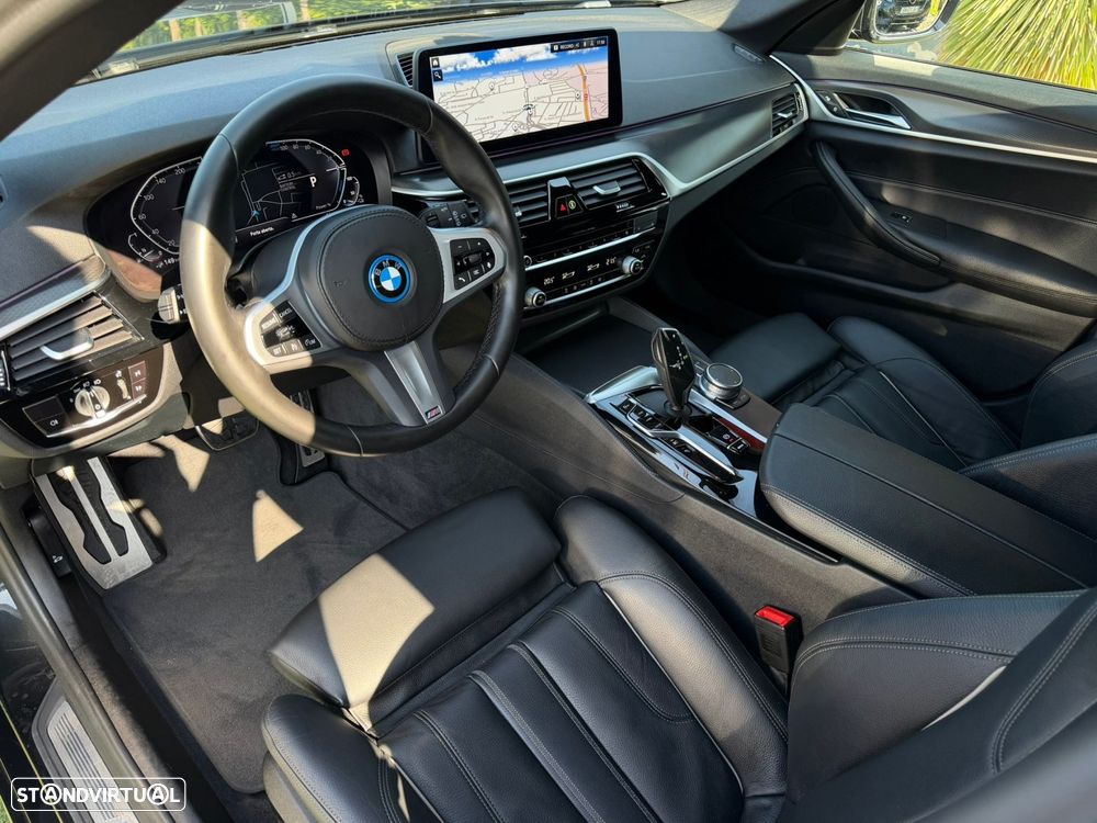 BMW 520 e Pack M - 2
