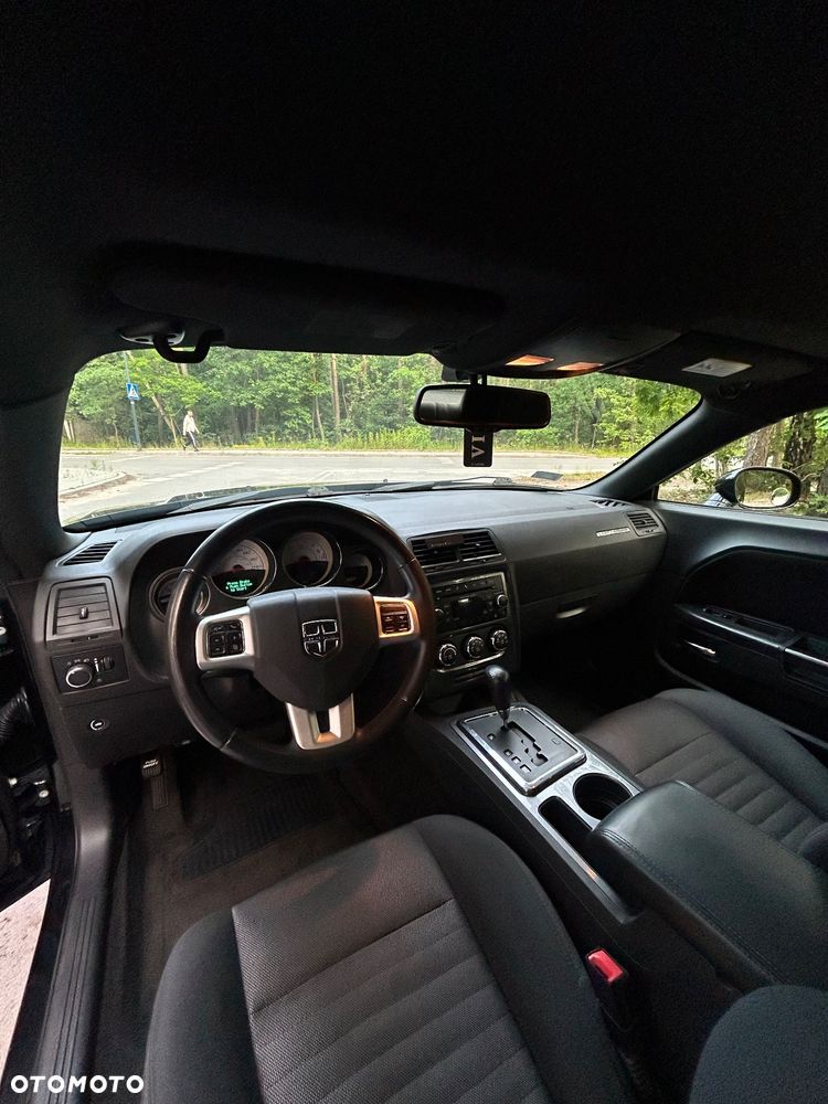 Dodge Challenger - 6