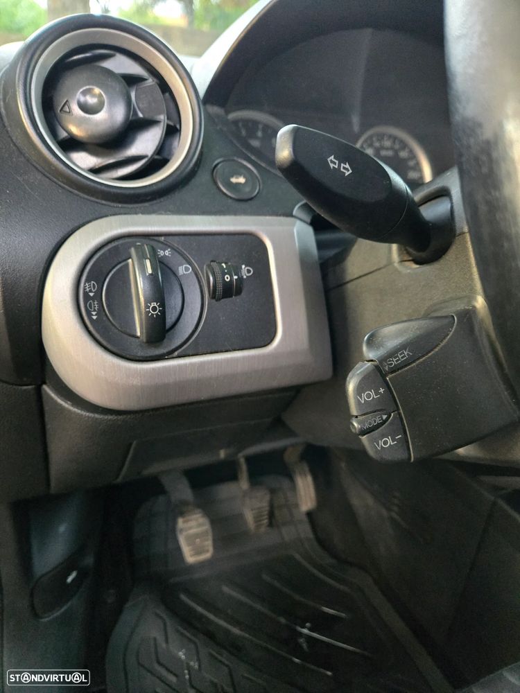 Ford Fiesta 1.25 Trend - 7
