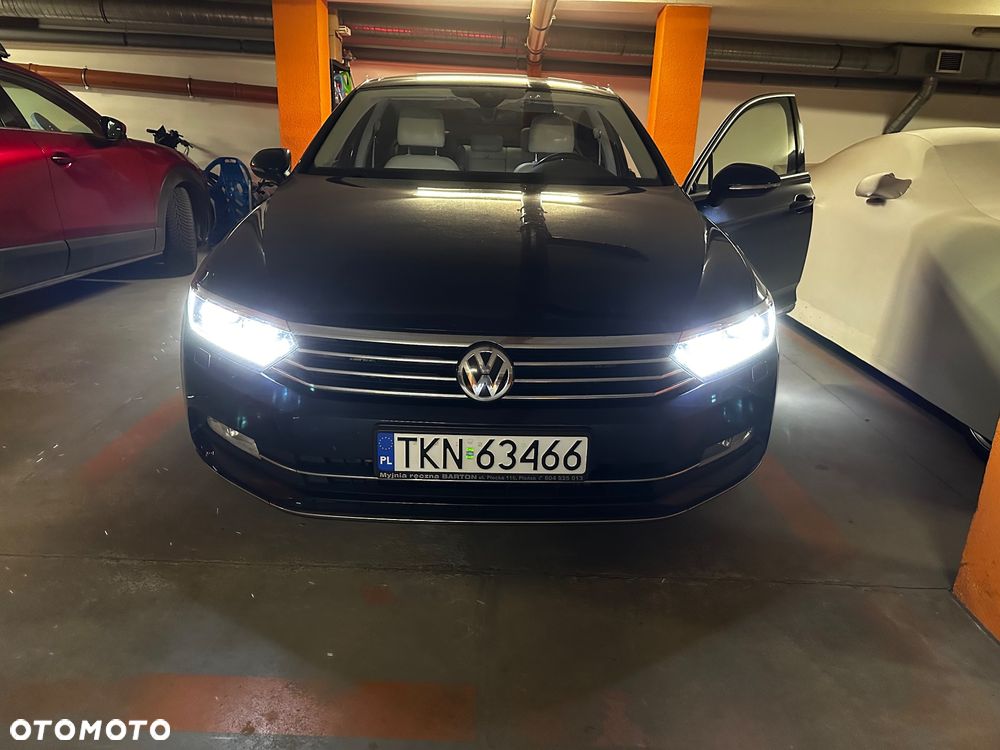 Volkswagen Passat - 2