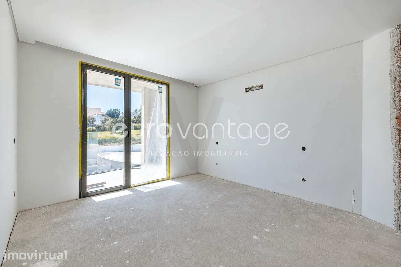 T1+2 no Último Piso com Terraço em Parceiros, Leiria - Grande imagem: 5/28