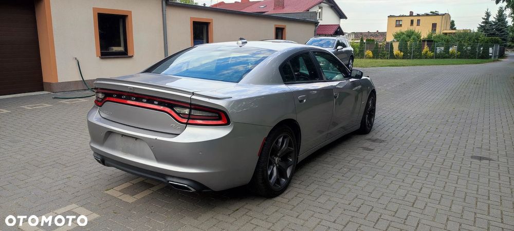 Dodge Charger 5.7 R/T - 4
