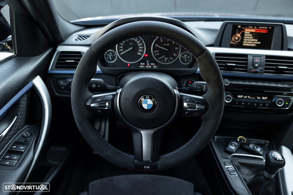 BMW 318 d M Sport - 14