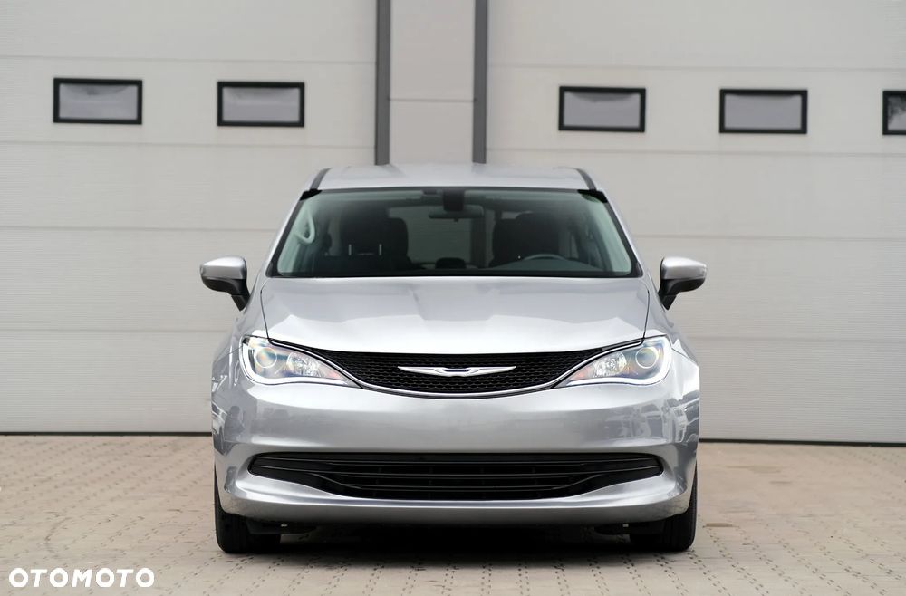 Chrysler Pacifica - 5