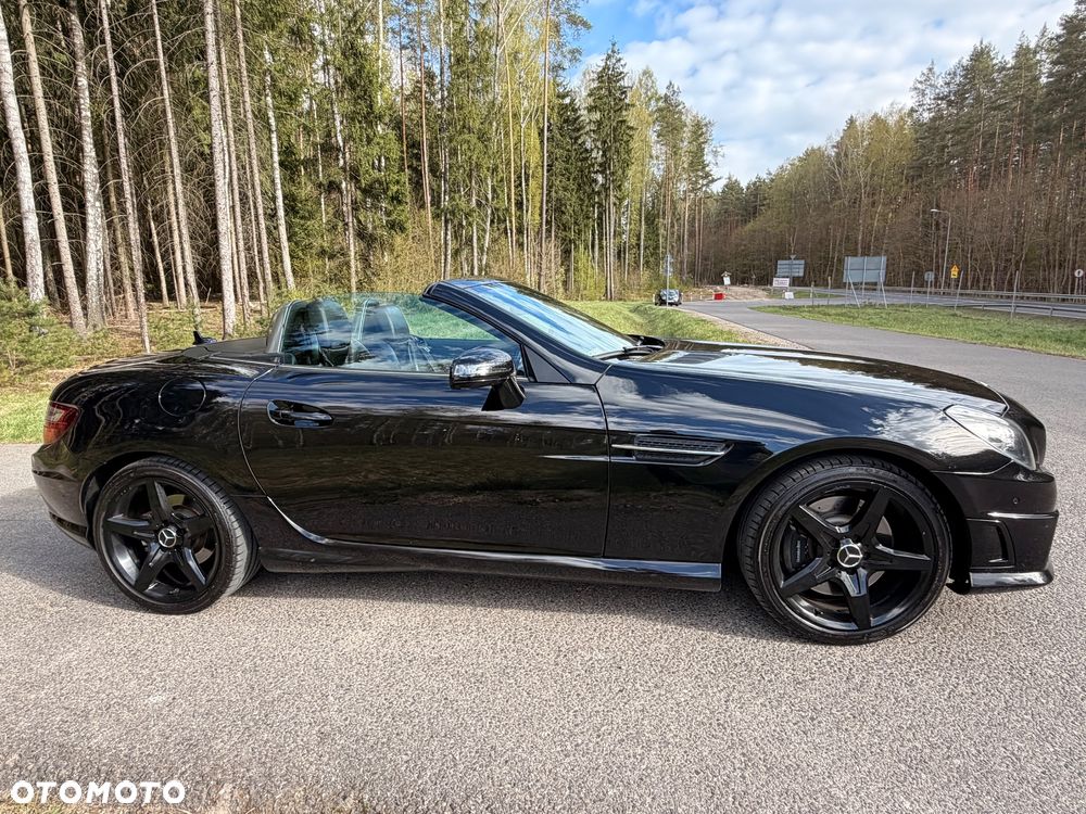 Mercedes-Benz SLK 350 (BlueEFFICIENCY) 7G-TRONIC CarbonLOOK Edition - 10