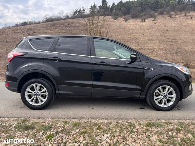 Ford Kuga 1.5 TDCi 2x4 Aut. Trend - 9