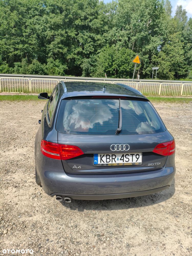 Audi A4 Avant 2.0 TDI - 21