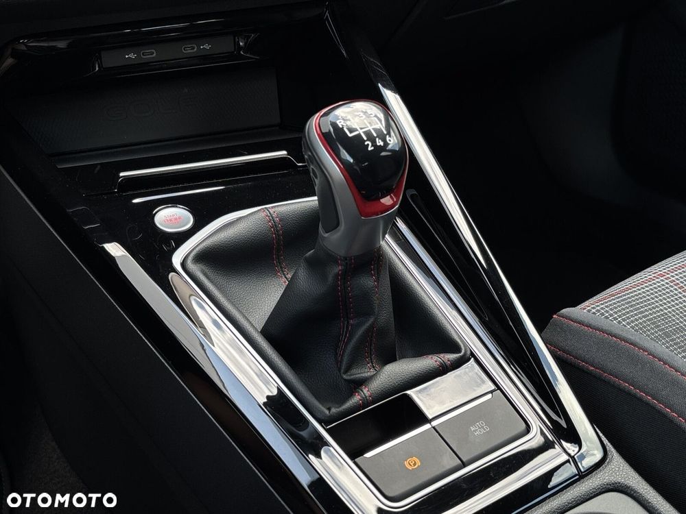 Volkswagen Golf - 21