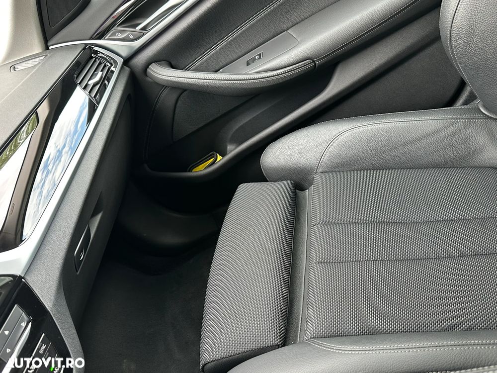 BMW Seria 5 520d AT - 12