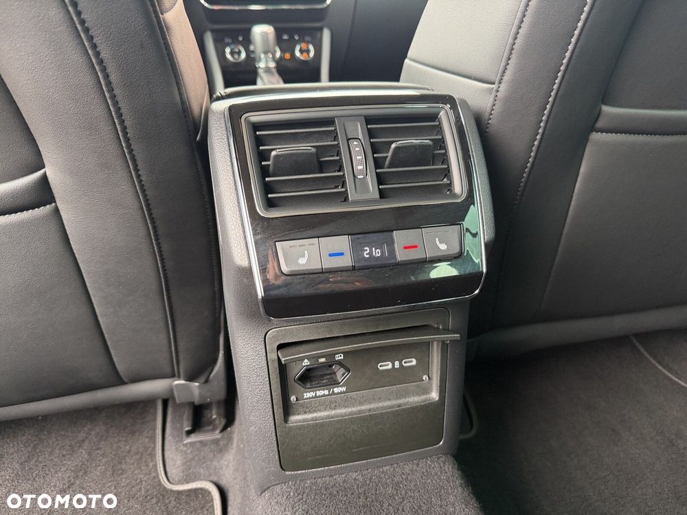 Skoda Superb 2.0 TDI SCR L&K DSG - 38