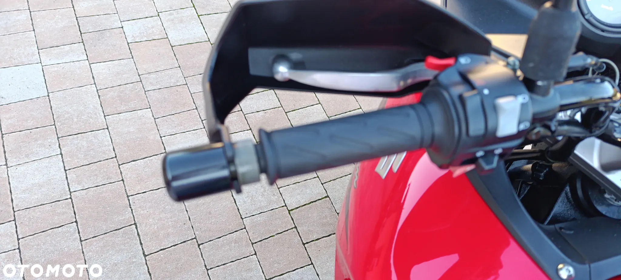 Suzuki V-STROM - 13