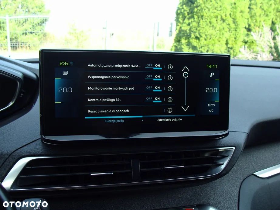 Peugeot 3008 1.6 PureTech Hybrid4 PHEV Allure S&S EAT8 - 24