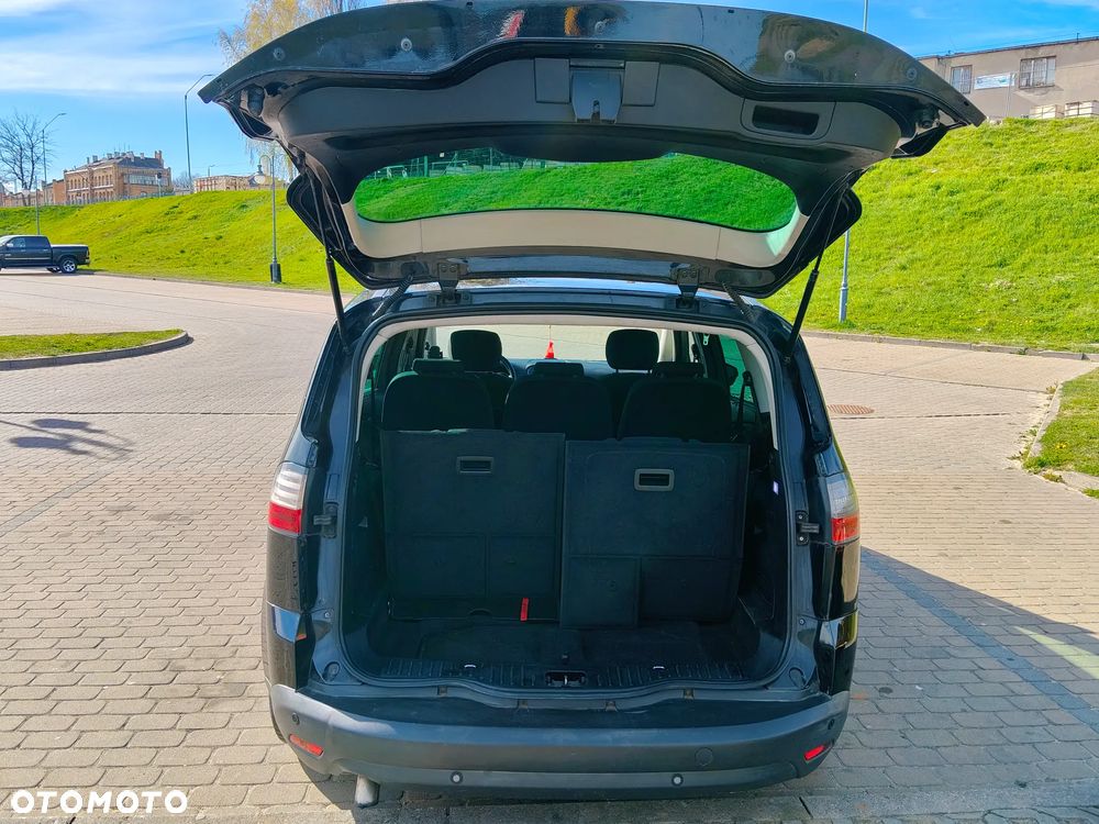 Ford S-Max - 7