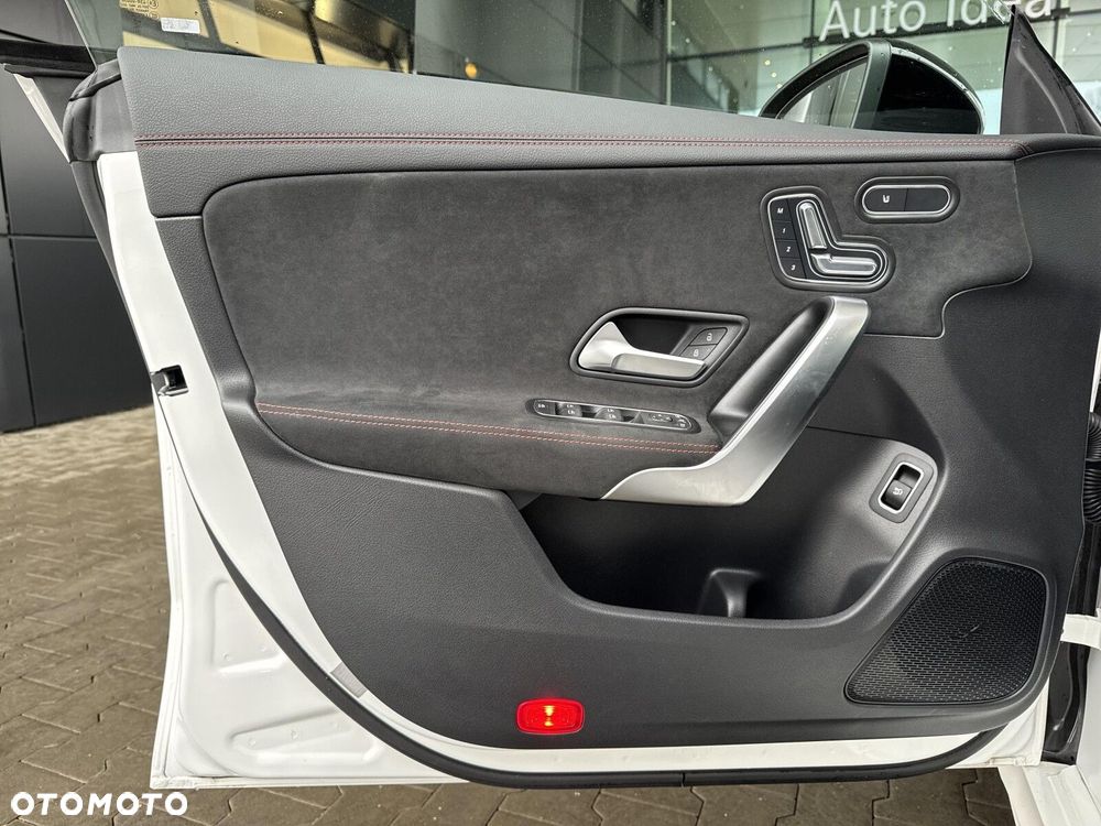 Mercedes-Benz CLA - 20