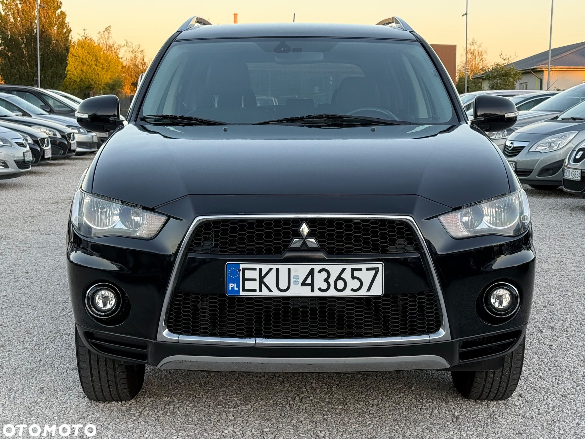 Mitsubishi Outlander 2.0 2WD CVT Invite - 18