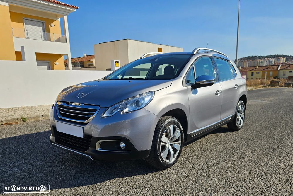 Peugeot 2008 1.2 PureTech Allure - 1
