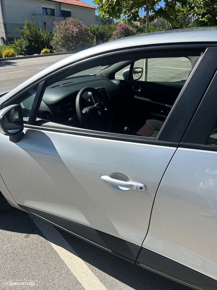 Renault Clio - 8