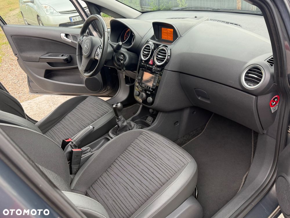 Opel Corsa 1.2 16V Cosmo - 13