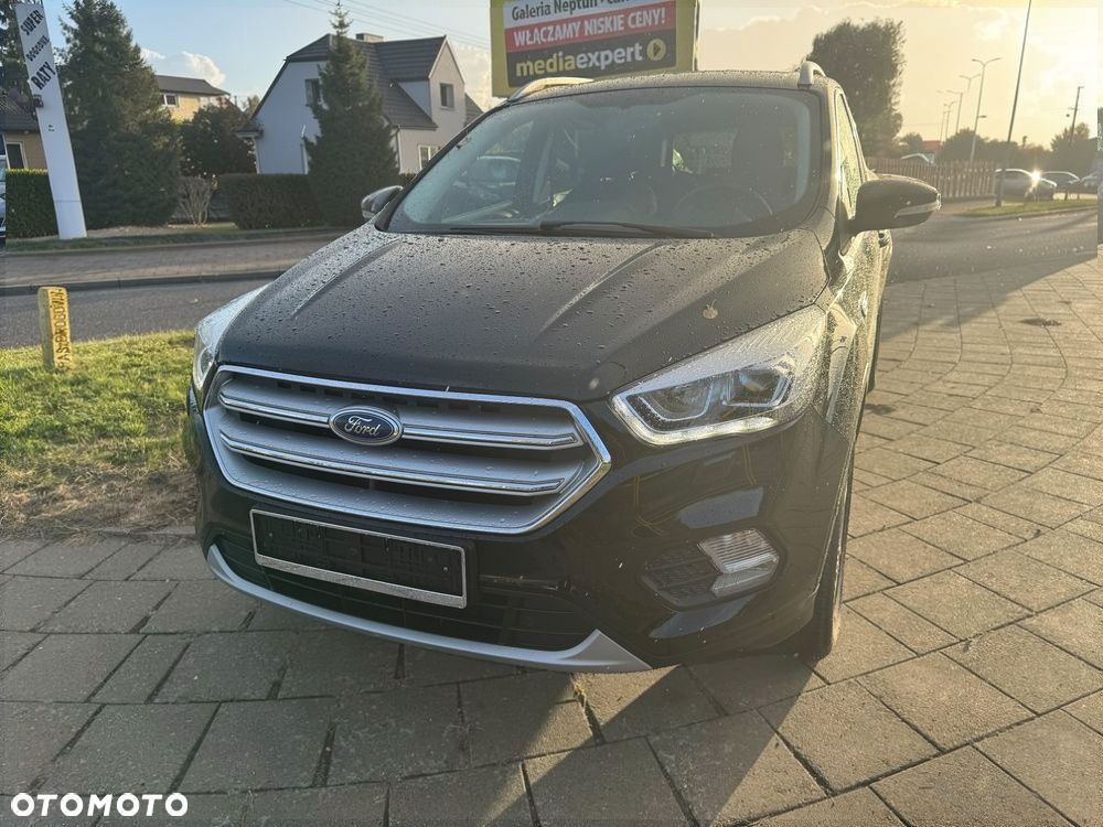 Ford Kuga 1.5 EcoBoost 2x4 Titanium - 3