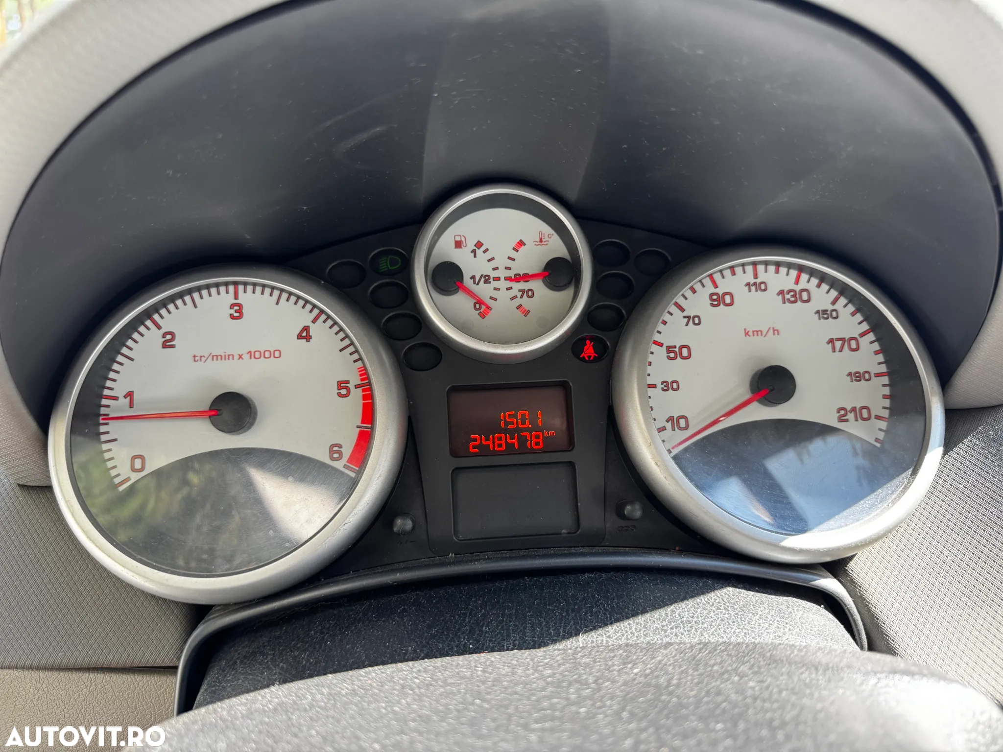 Peugeot 207 1.4HDI Urban - 8
