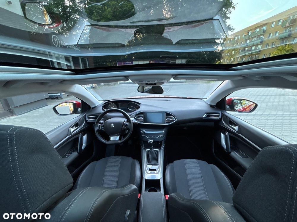 Peugeot 308 1.2 PureTech GPF Allure S&S - 28