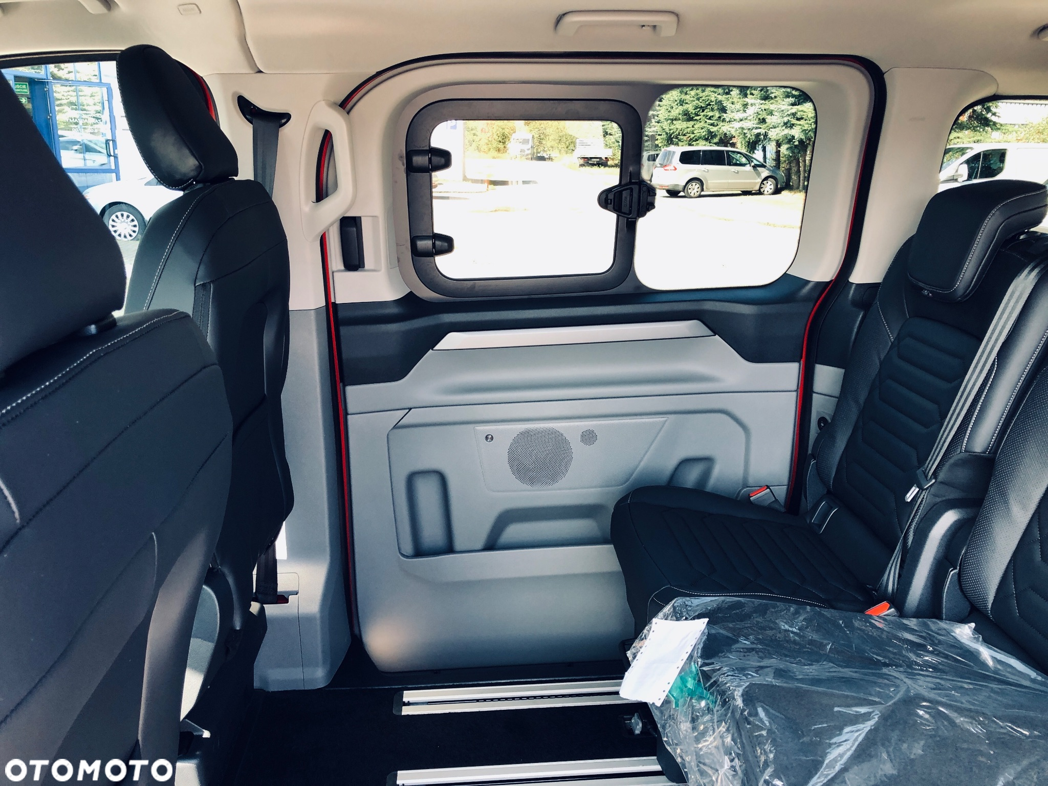 Ford Tourneo Custom 2.0 EcoBlue L2 Titanium X SelectShift - 23