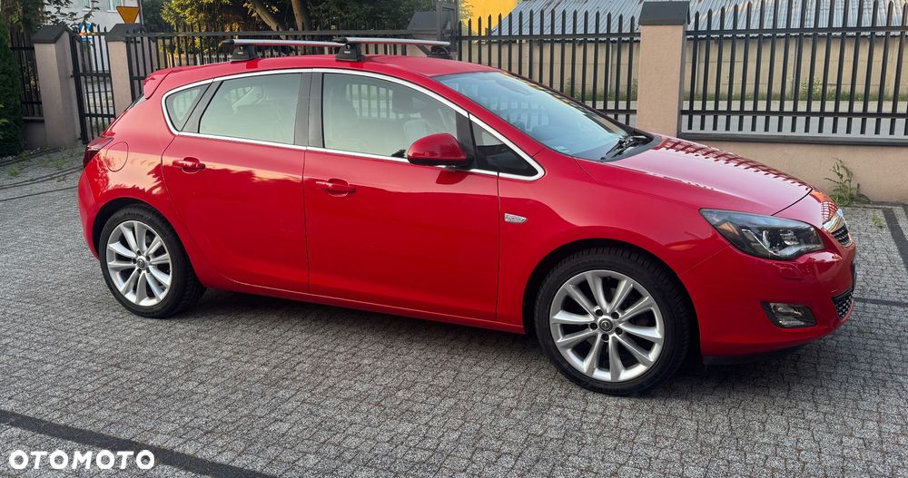 Opel Astra 1.6 T Cosmo - 1