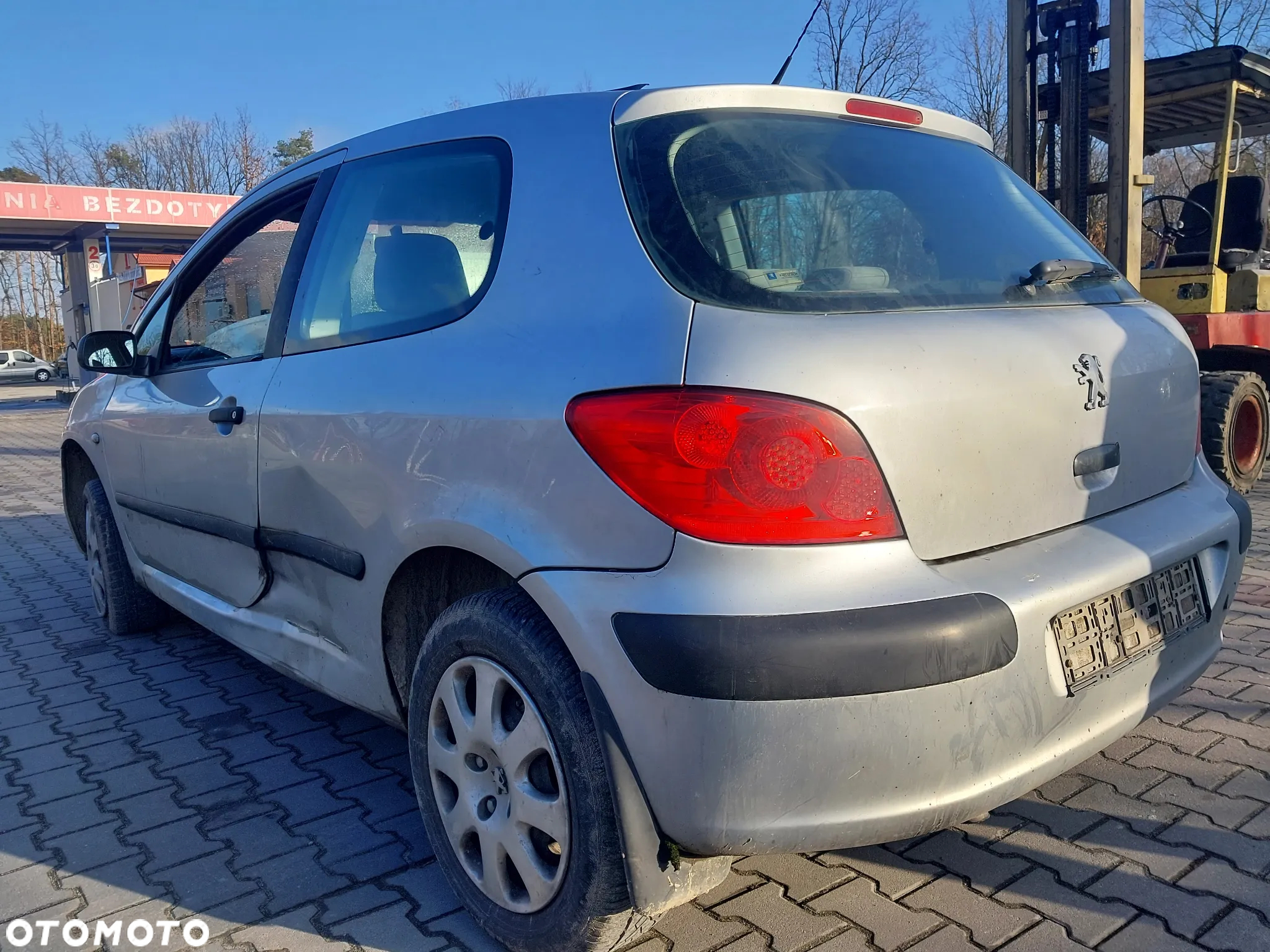Peugeot 307 FL Lift 3D Hatchback silnik 1.6 HDI 90KM skrzynia biegów 20DM75 drzwi zderzak klapa błotnik EZRC belka przewód szyba wyświetlacz podsufitka wtryski pompa maglownica felgi alternator Cały na części wszystkie części - 13