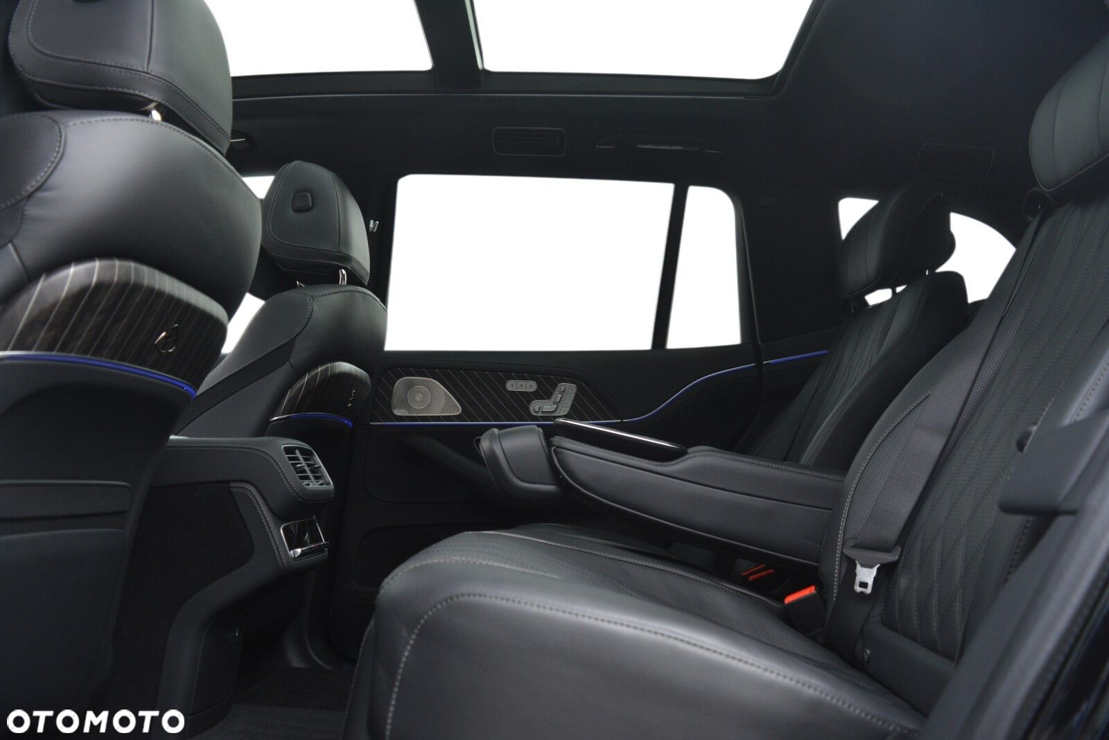 Mercedes-Benz GLS - 16