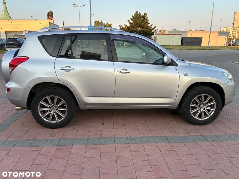Toyota RAV4 2.2 D-4D Prestige - 2