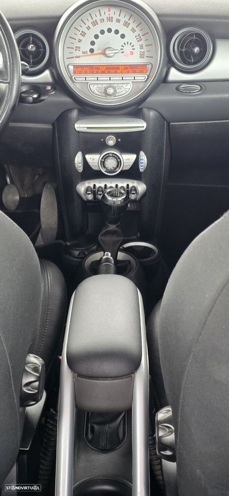 MINI 3 Portas Cooper D - 14