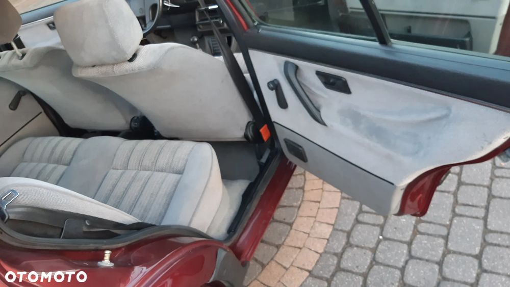 Volkswagen Golf 1.8 GL - 10