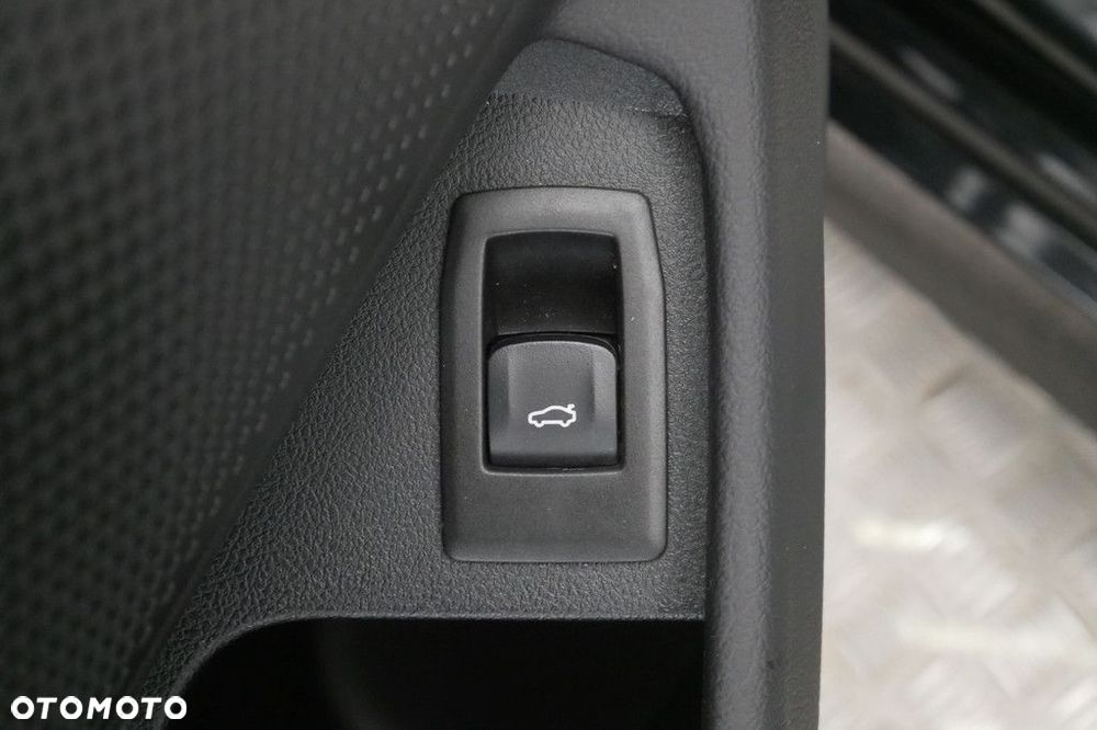 BMW Seria 3 - 18