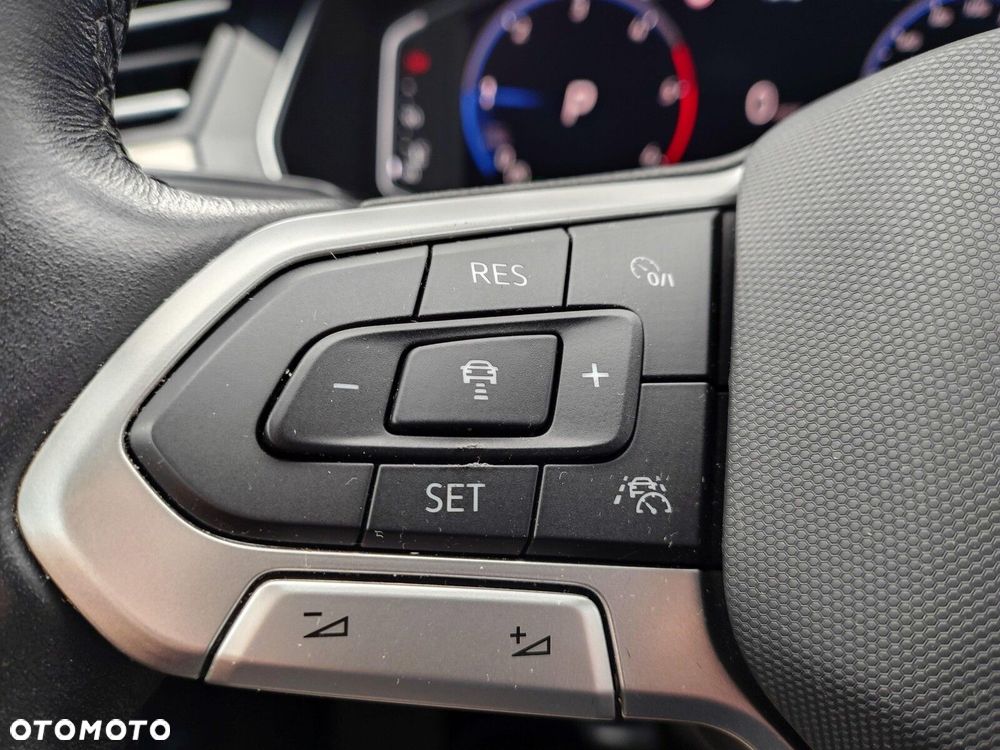 Volkswagen Passat Variant 2.0 TDI Elegance DSG - 17