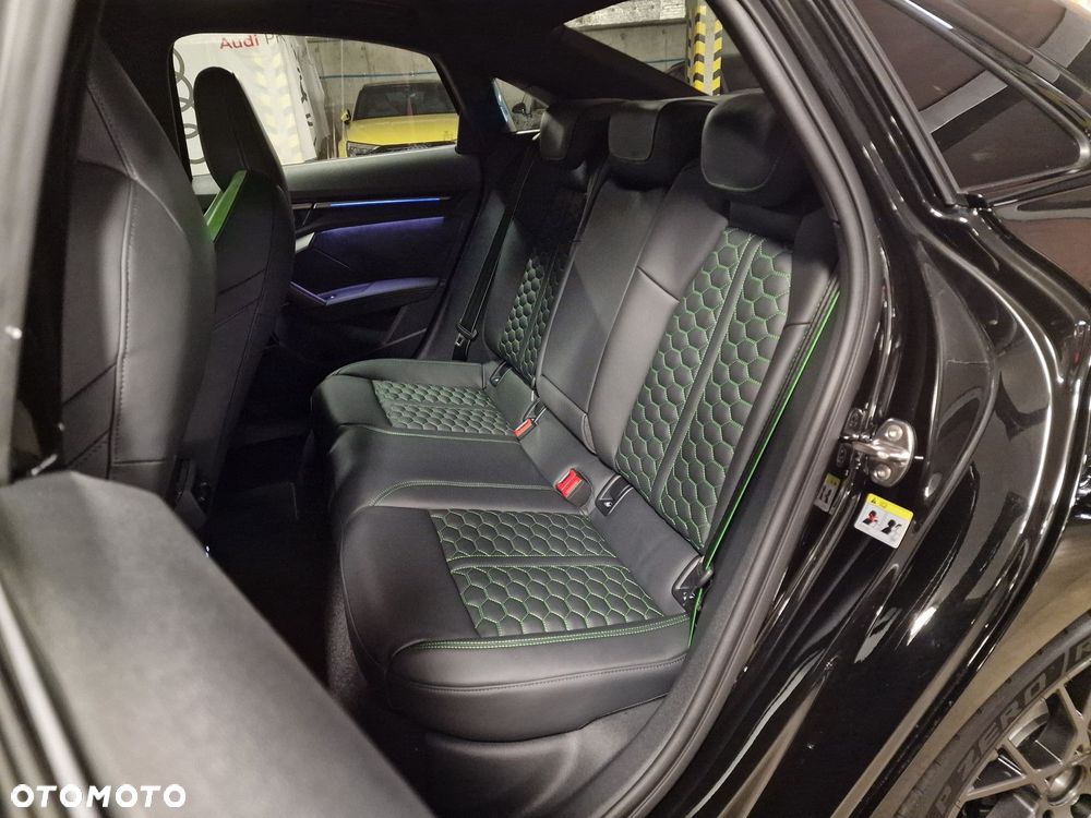 Audi RS3 Limousine - 14