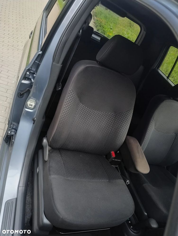 Daihatsu Materia - 25
